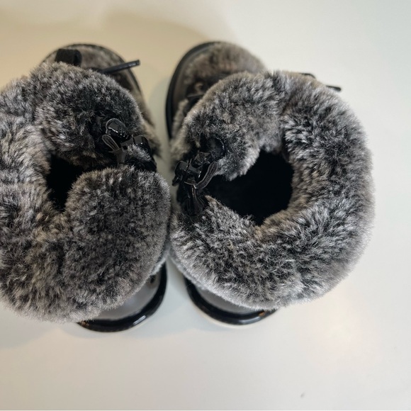 Stuart Weitzman Kids  Ariana Snow Boot - Picture 8 of 11